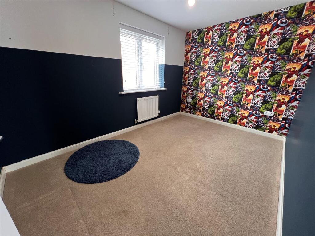 Bedroom c.jpg
