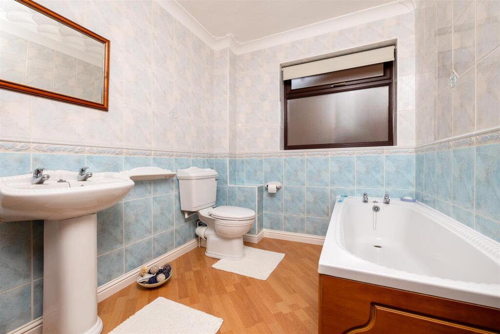 47 Rose Tree Lane, Newhall