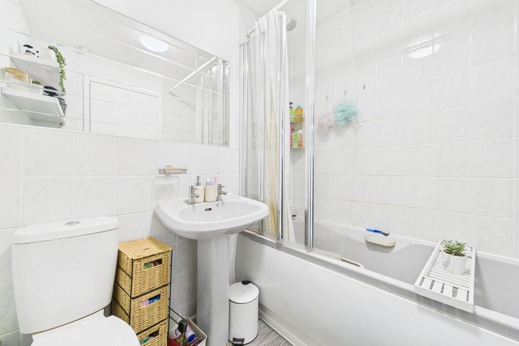 CAM01085G0-PR0612...