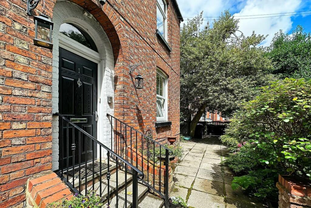 exterior 5.jpg