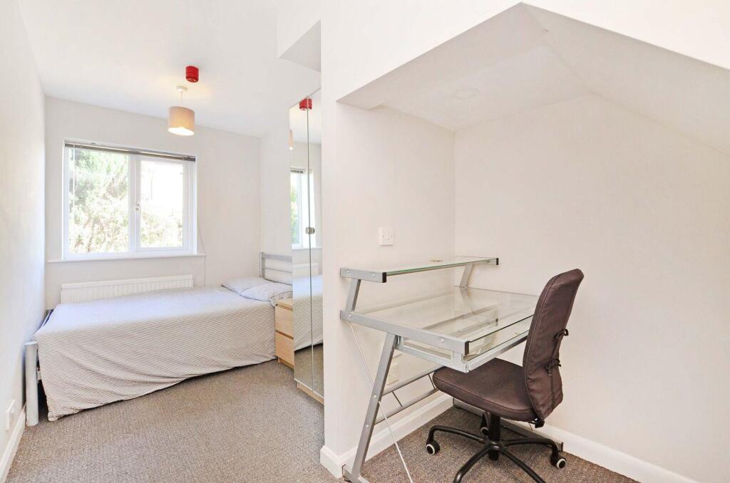 SADIE BEDROOM 1.jpeg