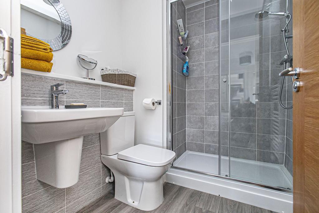 ENSUITE SHOWER ROOM