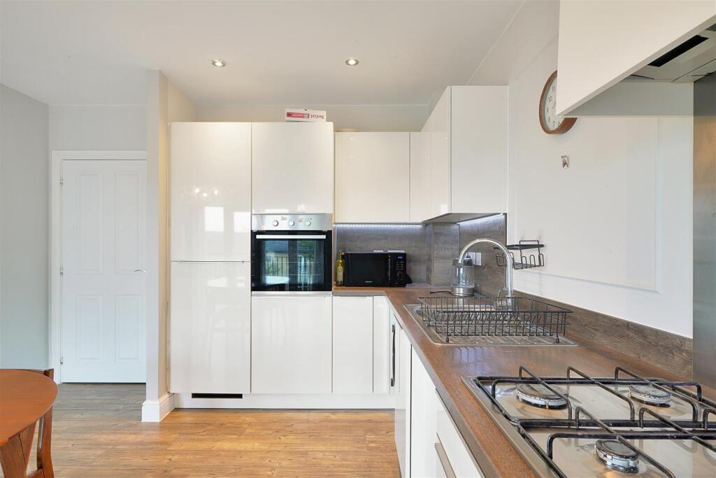 Flat 61, Maven Court - IoNVCWqNnAIaQpE7a2rA.jpg