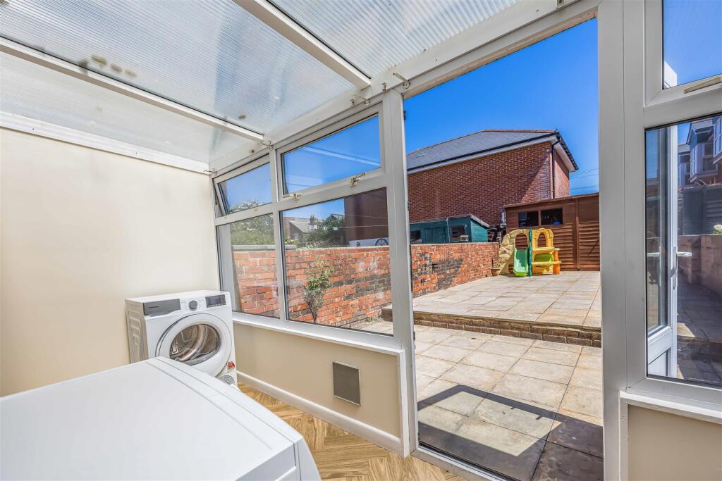 52 Whitworth Road, Fratton-Small-PorticoMarketing-