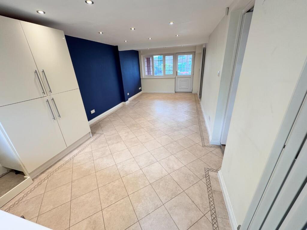 RECEPTION ROOM &amp; UTILITY AREA