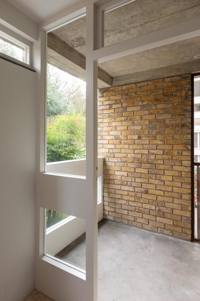 321276 - 7-LANGHAM-HOUSE-CLOSE-30.jpg