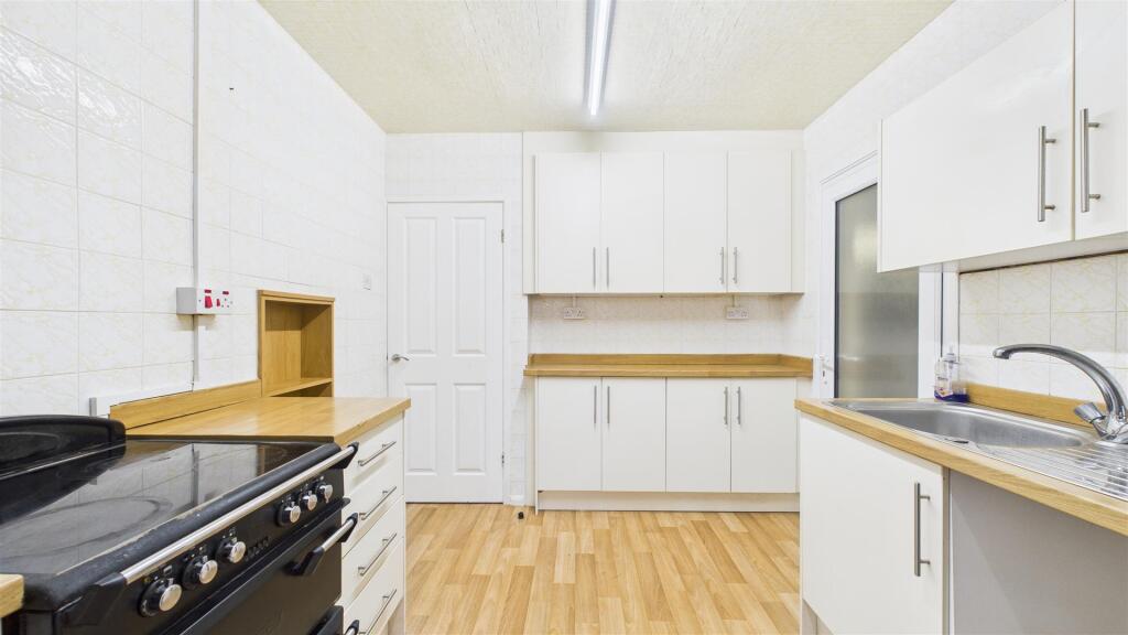 Amblecote Road, Brierley Hill