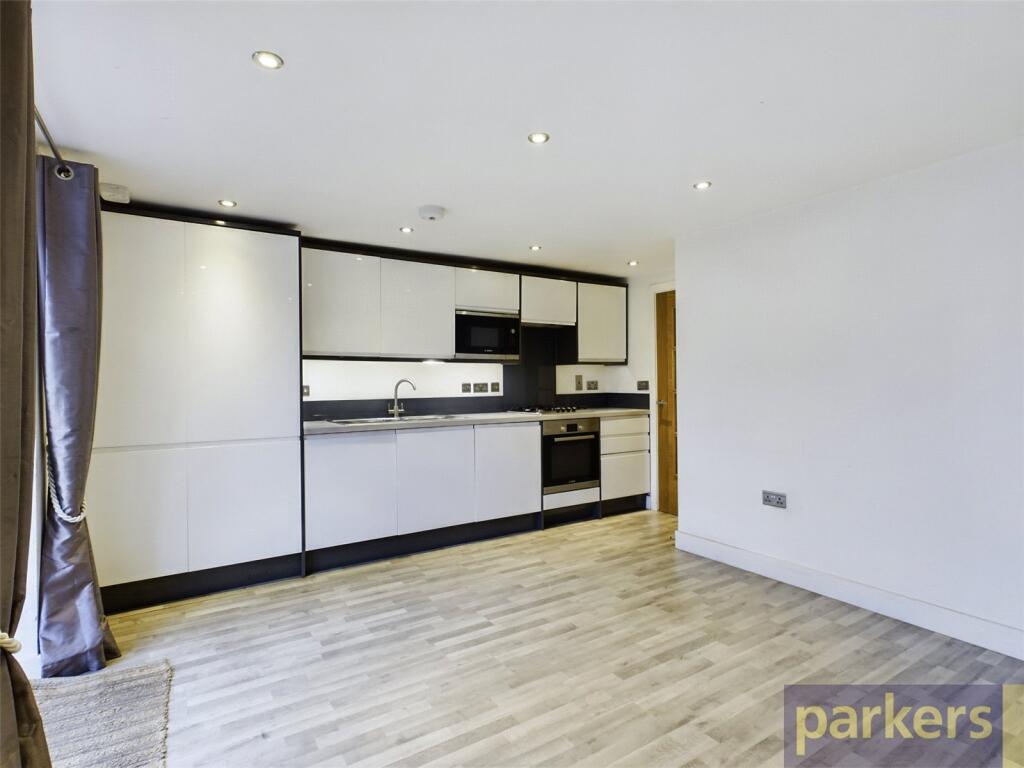 Living Room/Kitchen