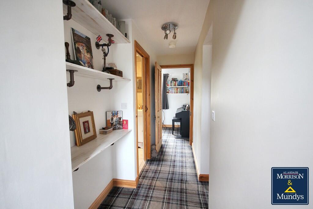 Side Entrance Hal...