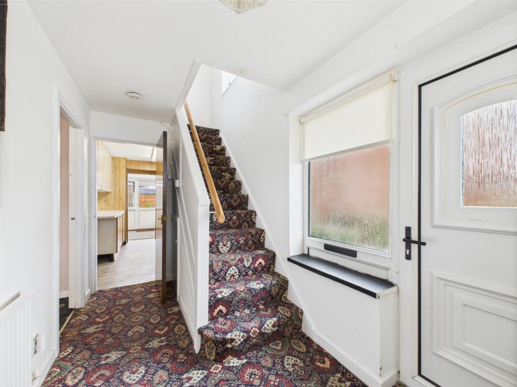 CAM02386G0-PR0128-STILL002