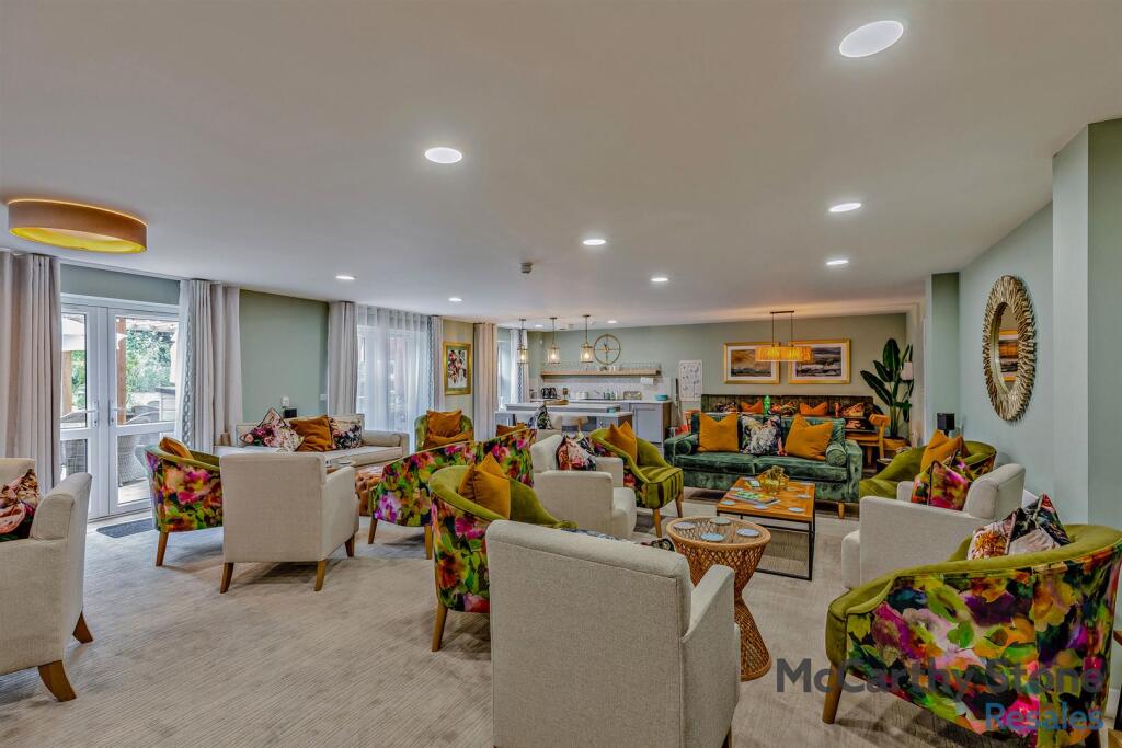 8660042-interior20-800.jpg