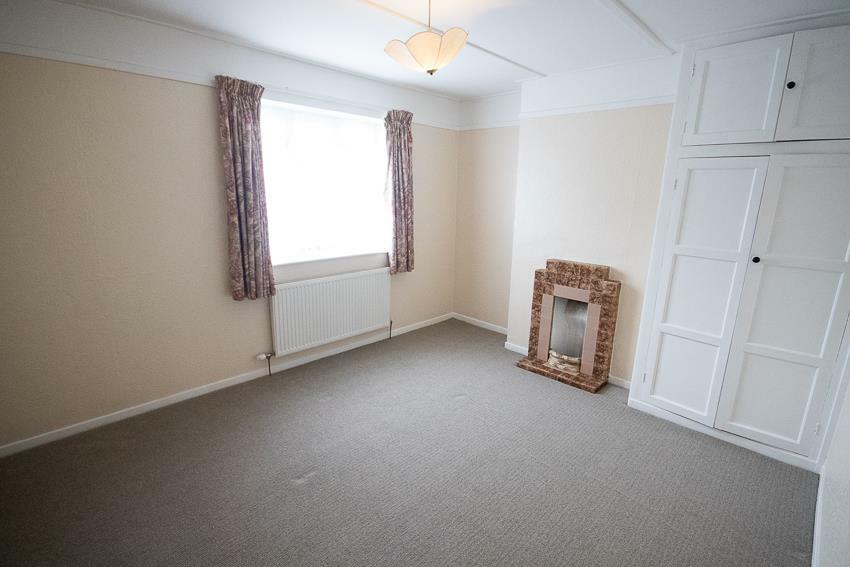 REAR DOUBLE BEDROOM 1