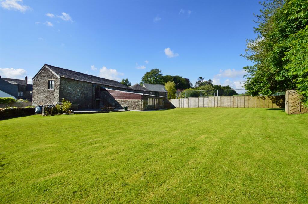 Barn Rear Garden