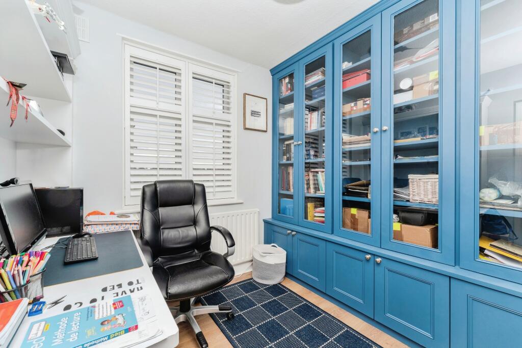Bedroom/Office