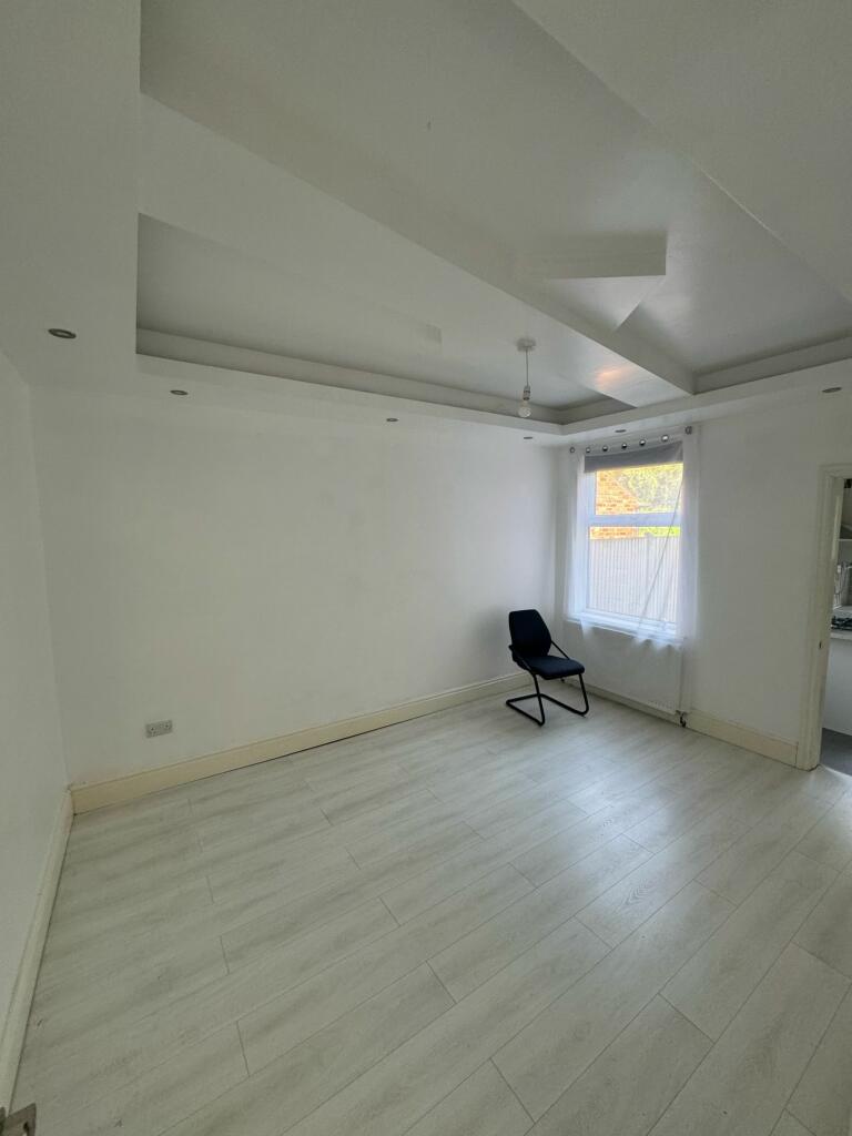 Middle Reception Room