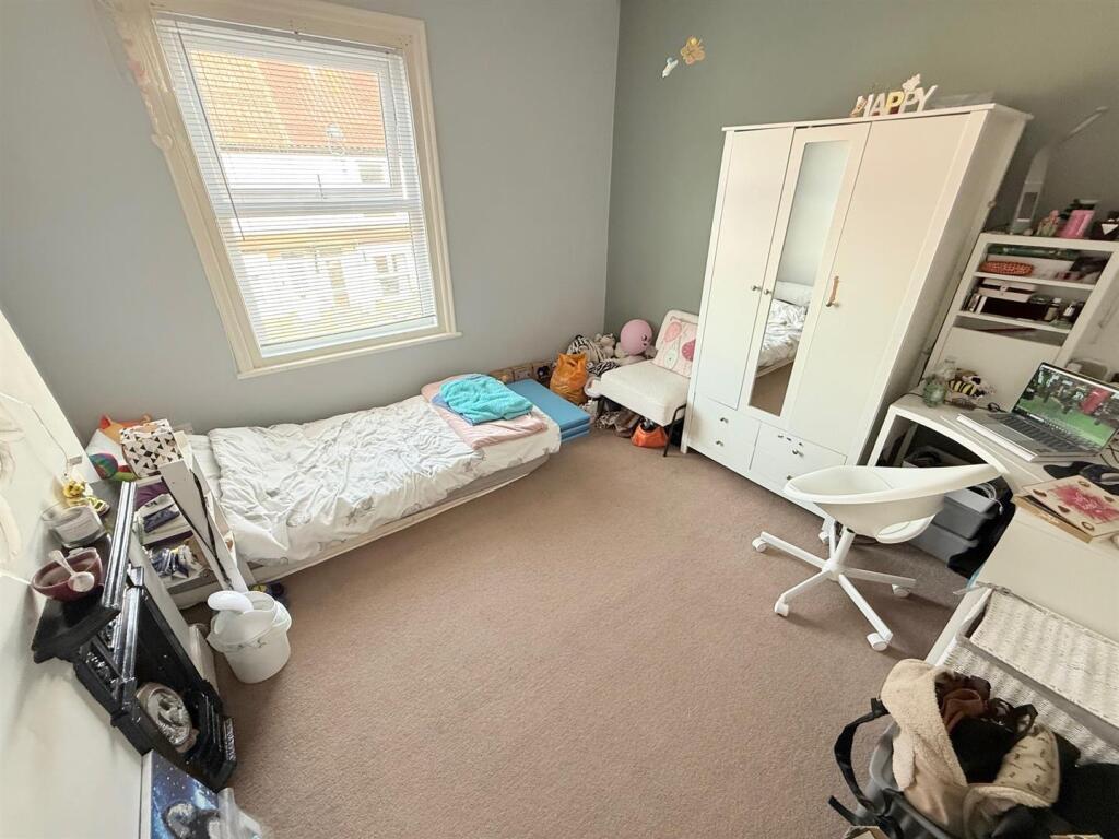 Bedroom 2.jpg