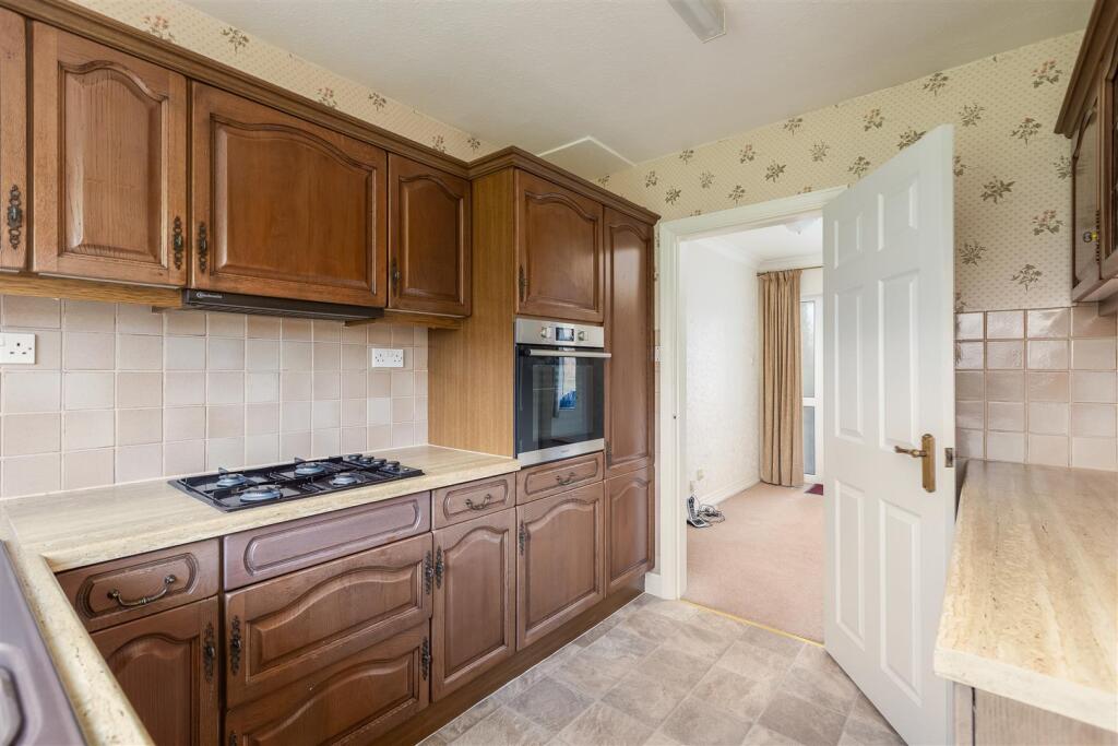Ryedale Close 6 Kitchen-2.jpg
