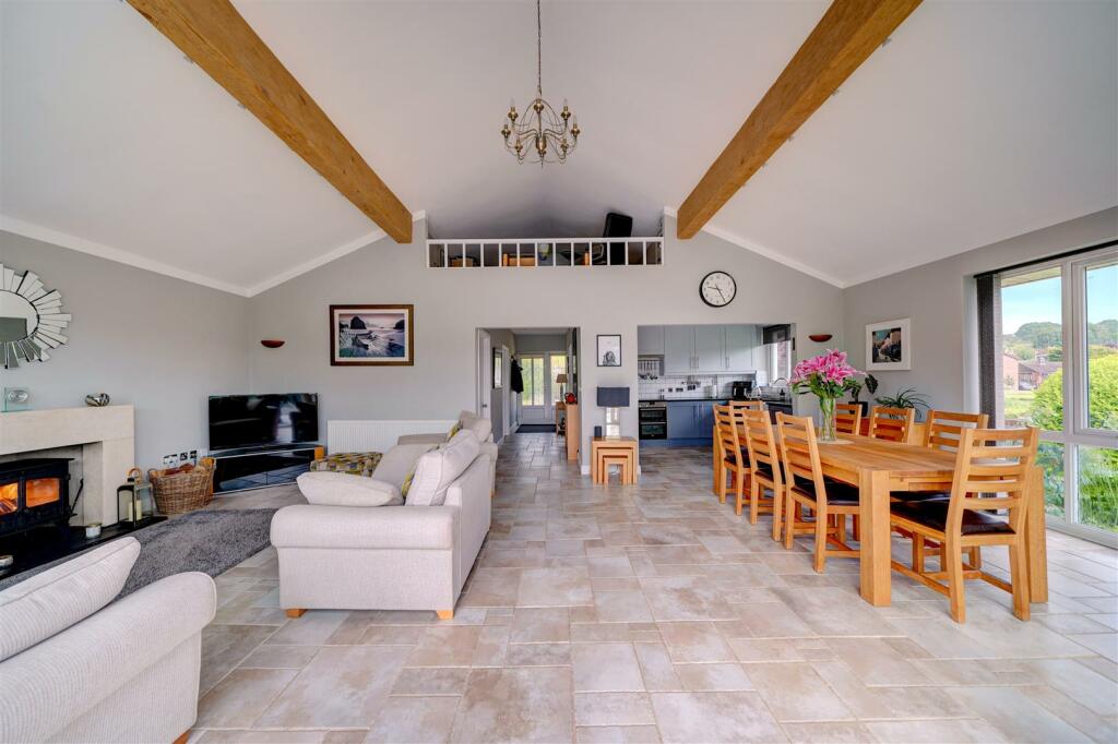 Waters Edge (15).jpg