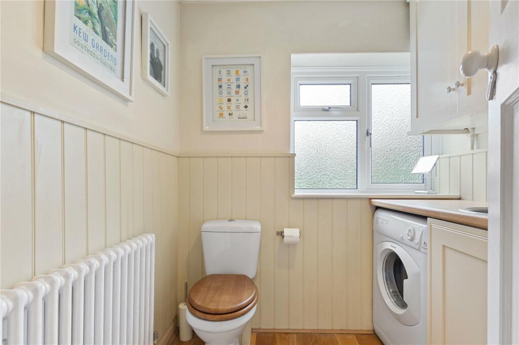 Utility Room/Wc