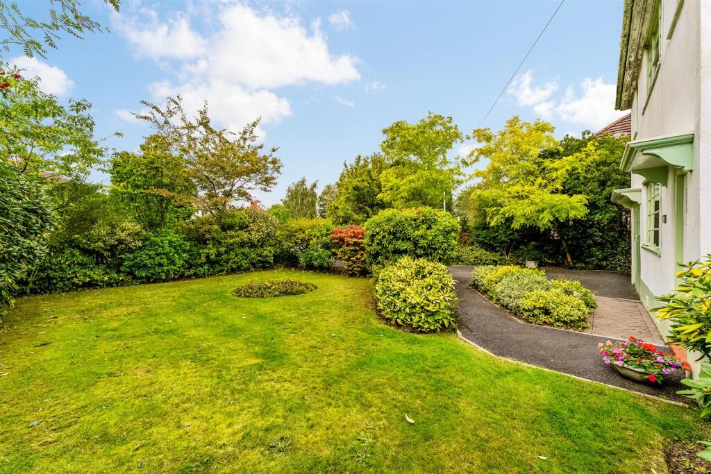 Front Gardens