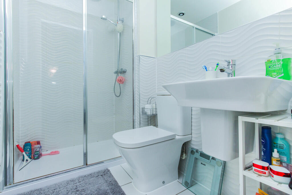 En Suite Shower R...