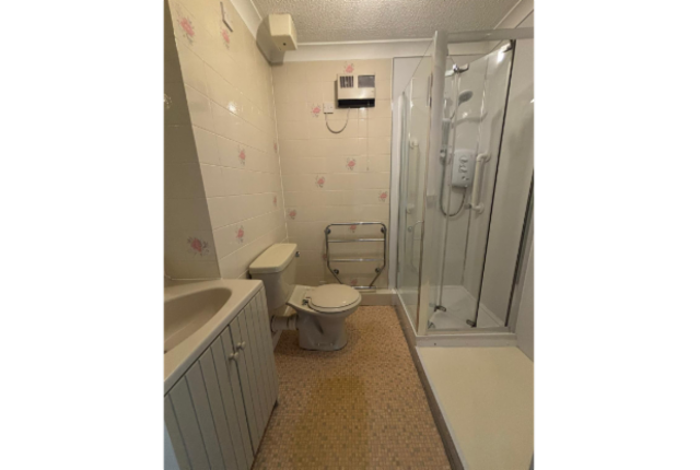 Flat 34 - Bathroom