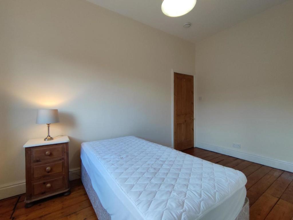 Bedroom 2 Aspect 2