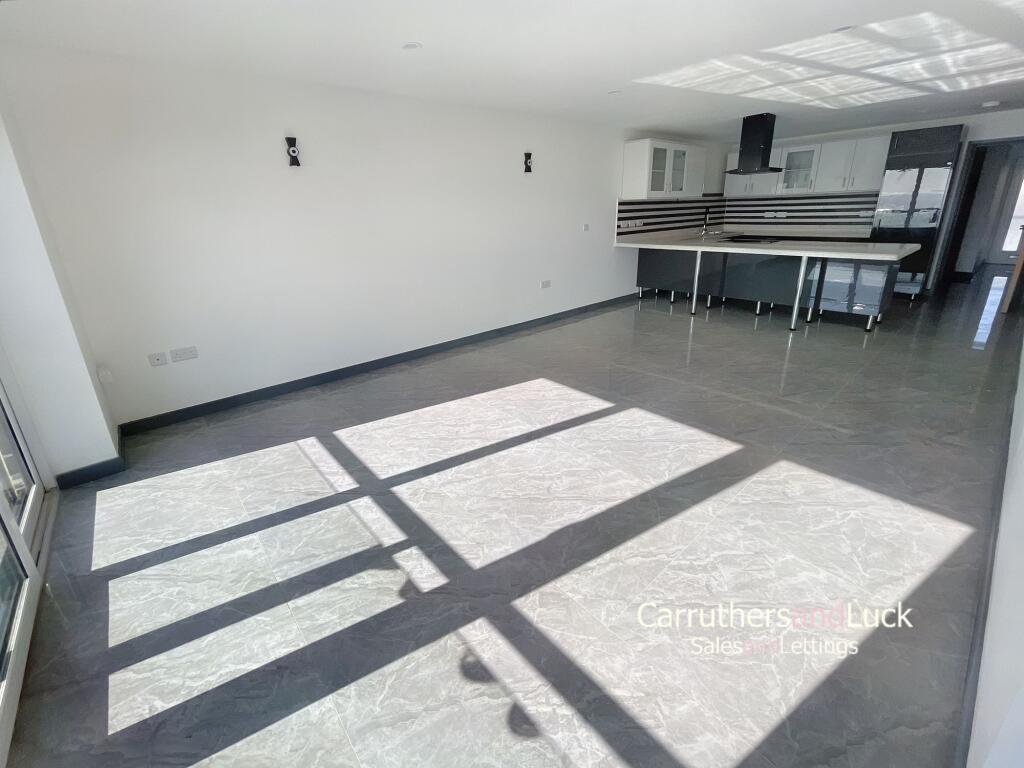 Open Plan Lounge Kitchen
