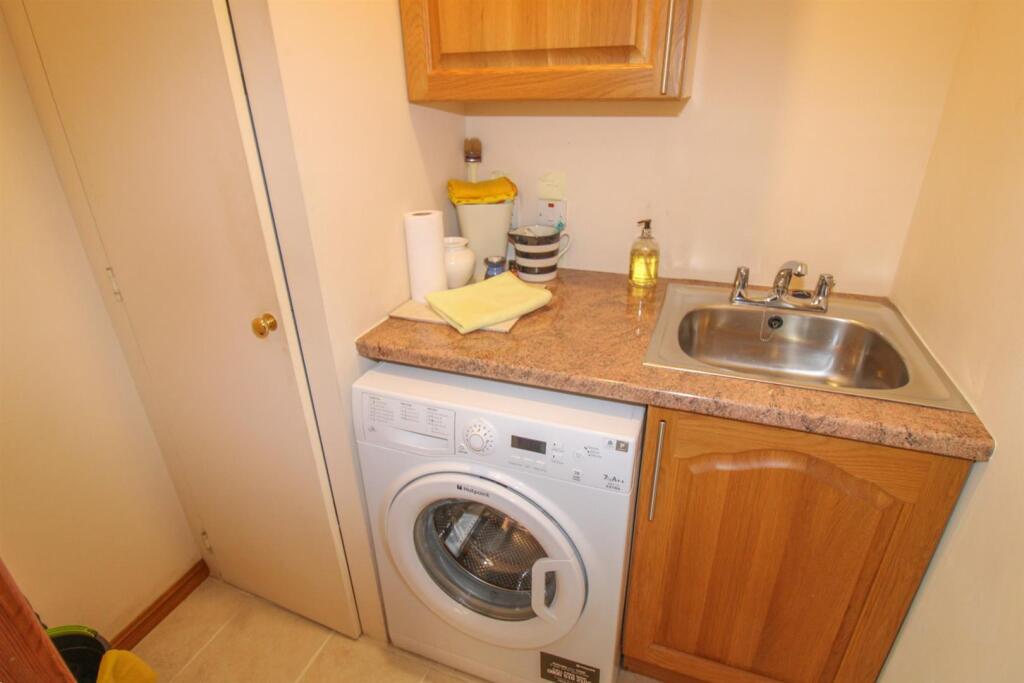 UTILITY ROOM.jpg