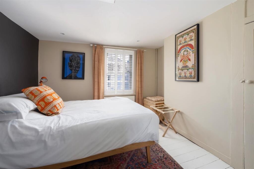 Island Wall, Whitstable