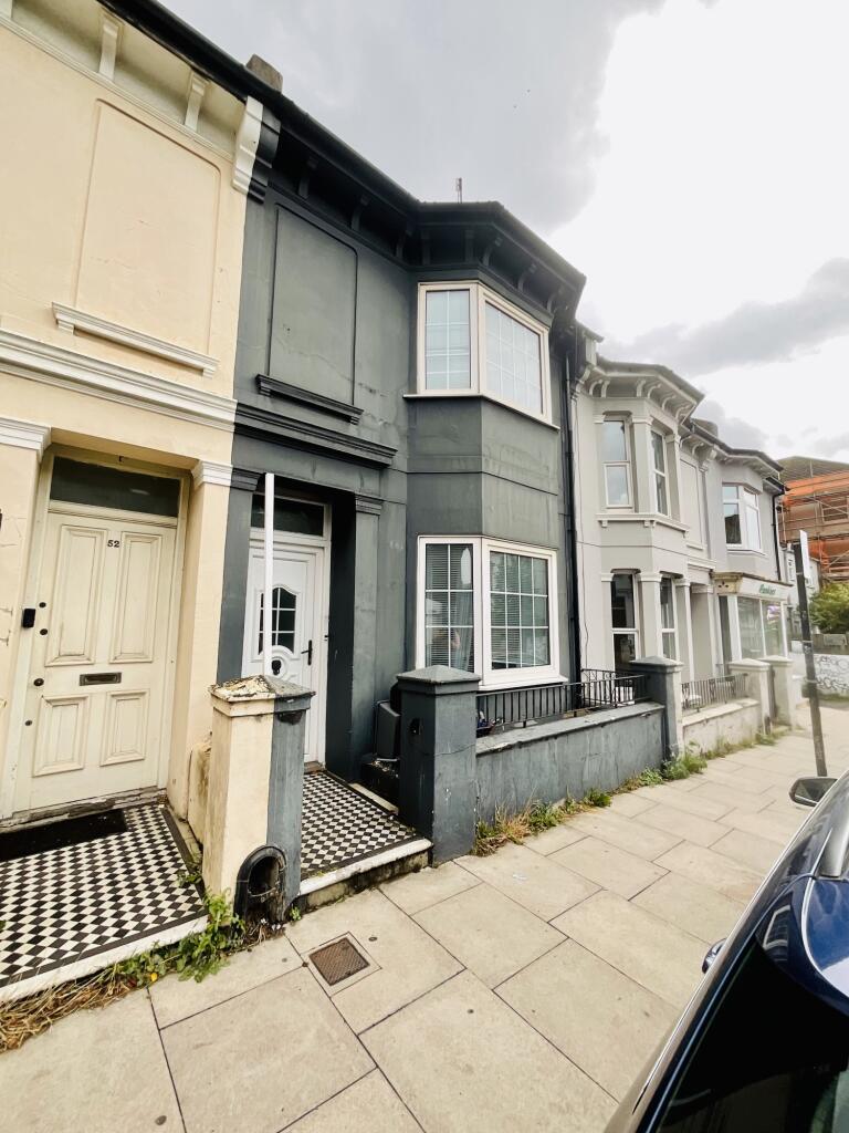 50 Beaconsfield Road - FOH (2)
