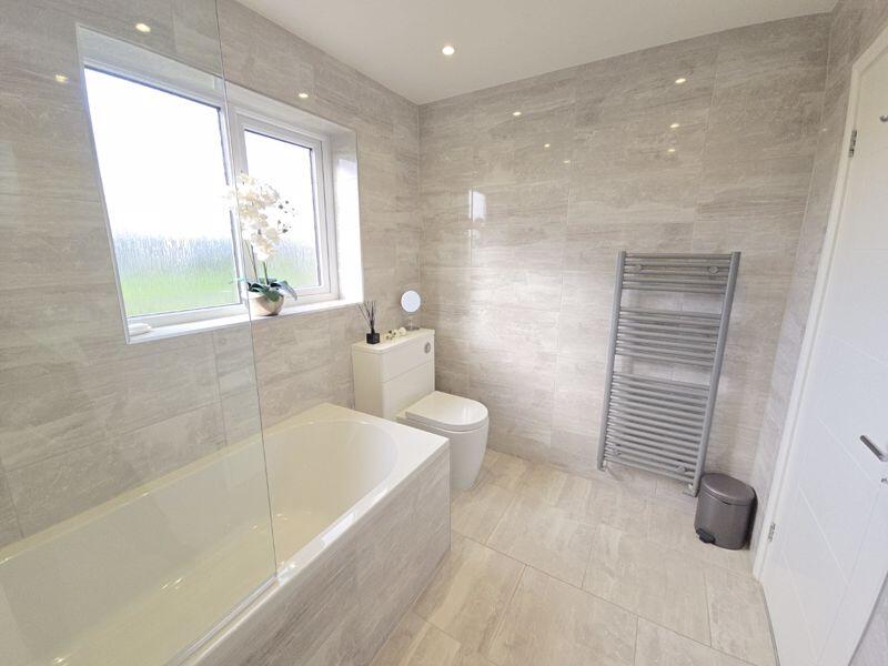Bathroom Additional Image