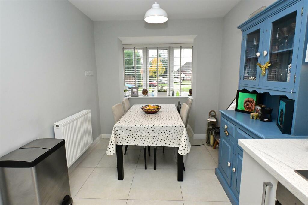 Kitchen/ dining room