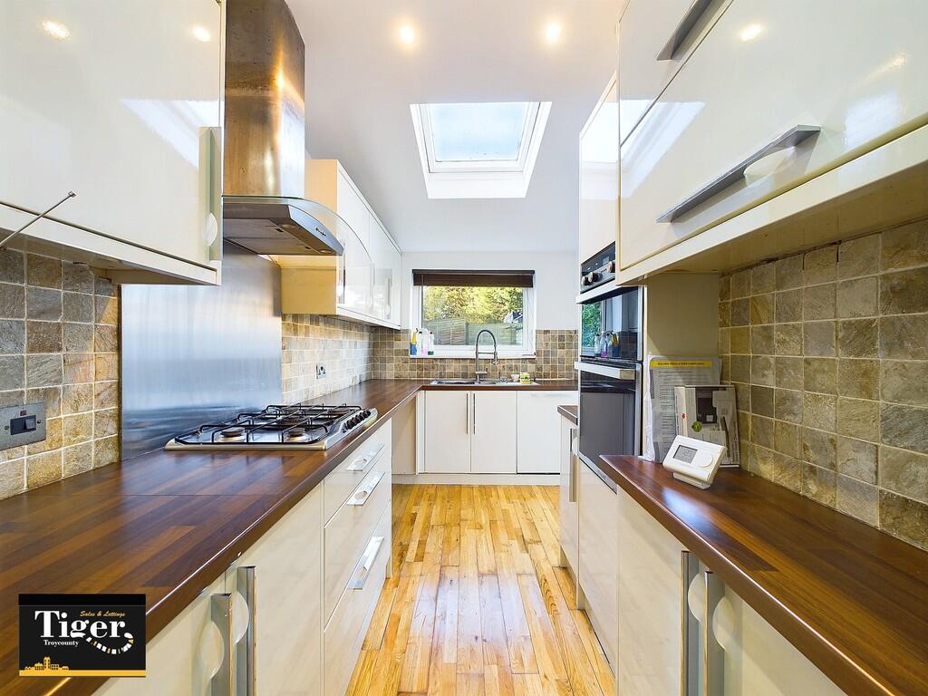 CAM03440G0-PR0252...