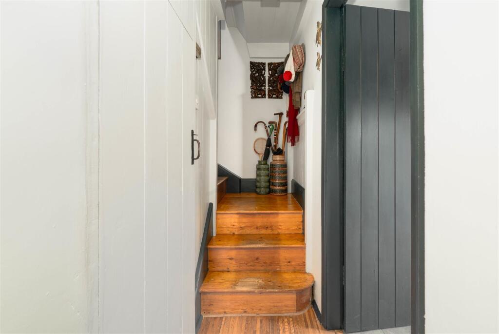 Hall.jpg