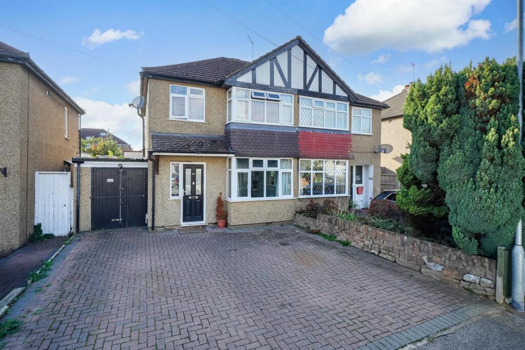 55-Barton-Way-4.jpg