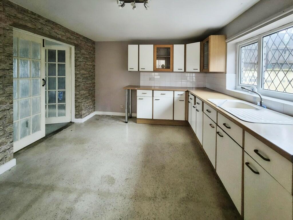 editedimage-c3526...