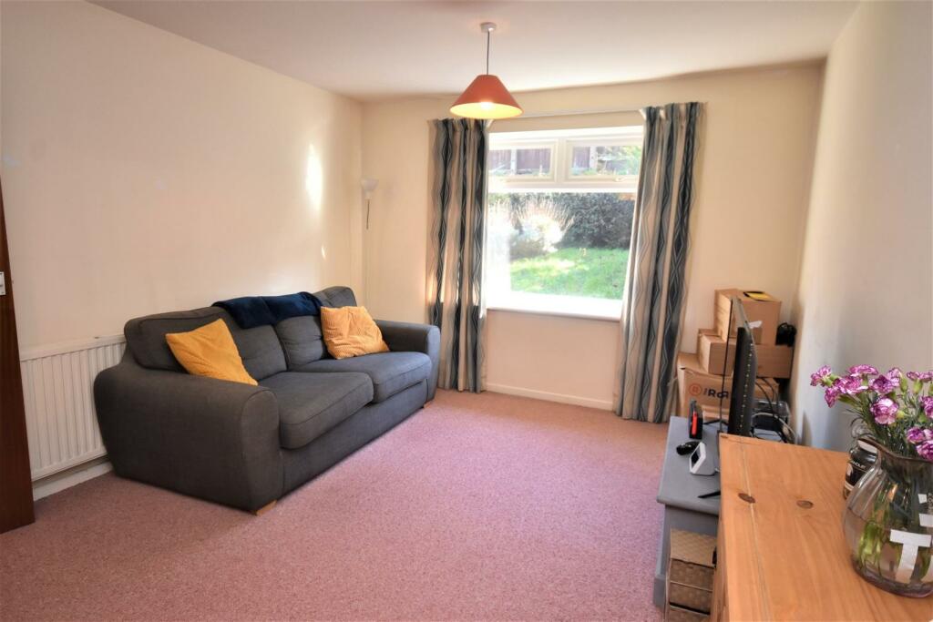 Sitting Room..JPG