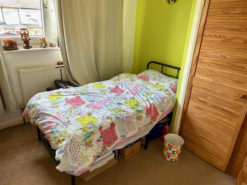 BED 2.jpg