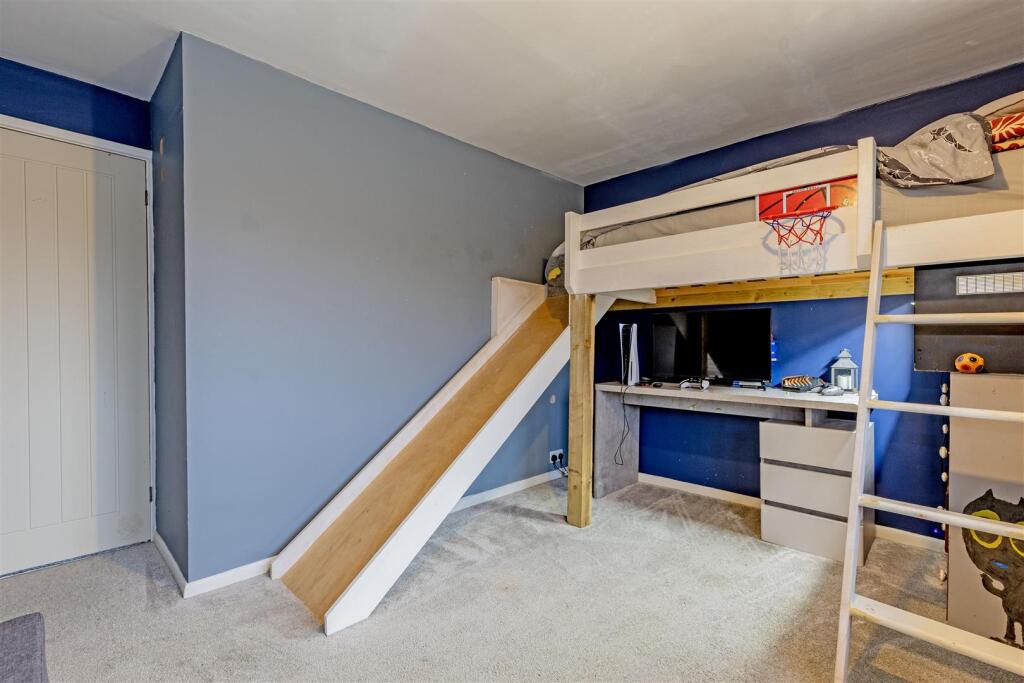 Bedroom 2-2.jpg