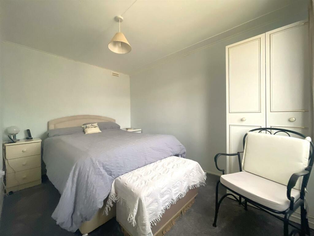 master bed.jpg