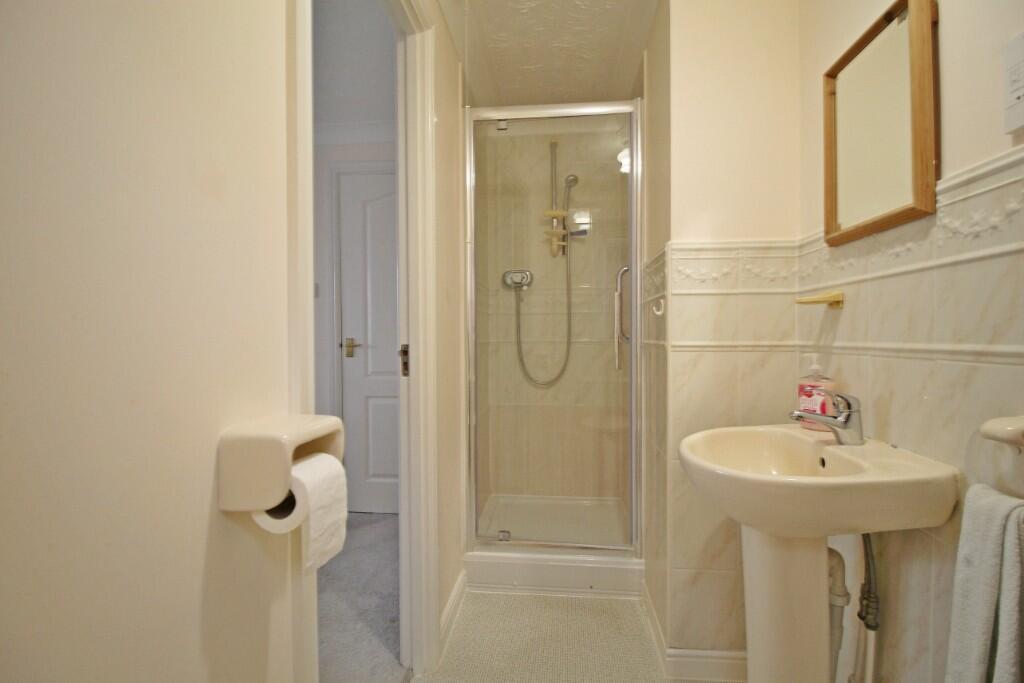 bed one en-suite