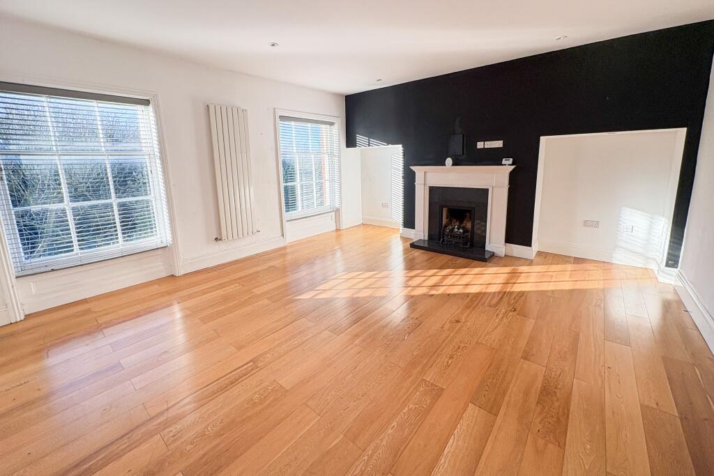 Flat 1, 2 and 3, 6 Pelham Road, Grimsby, Lincolnshire, DN34 4SU