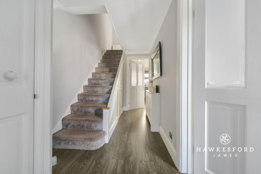 Westerham Road - Entrance Hallway