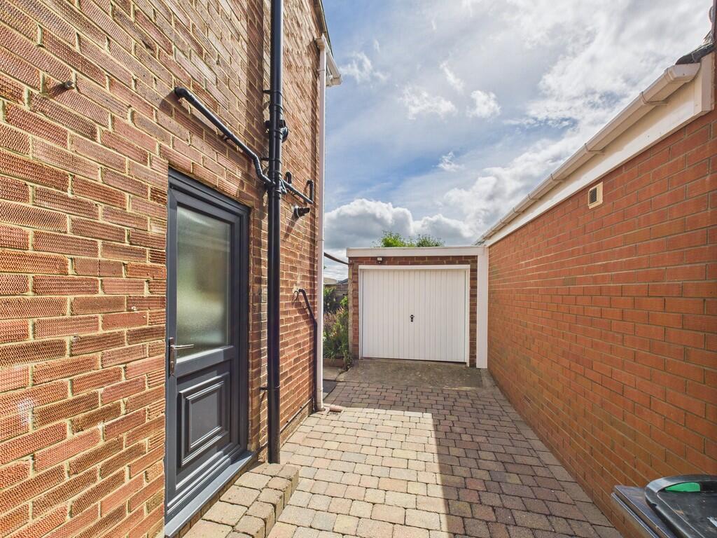 CAM01835G0-PR0275...