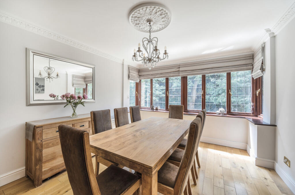 1310546-9-686bd66...