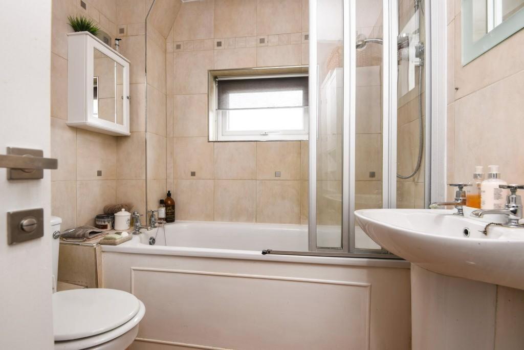 Globe Pond, Rotherhithe