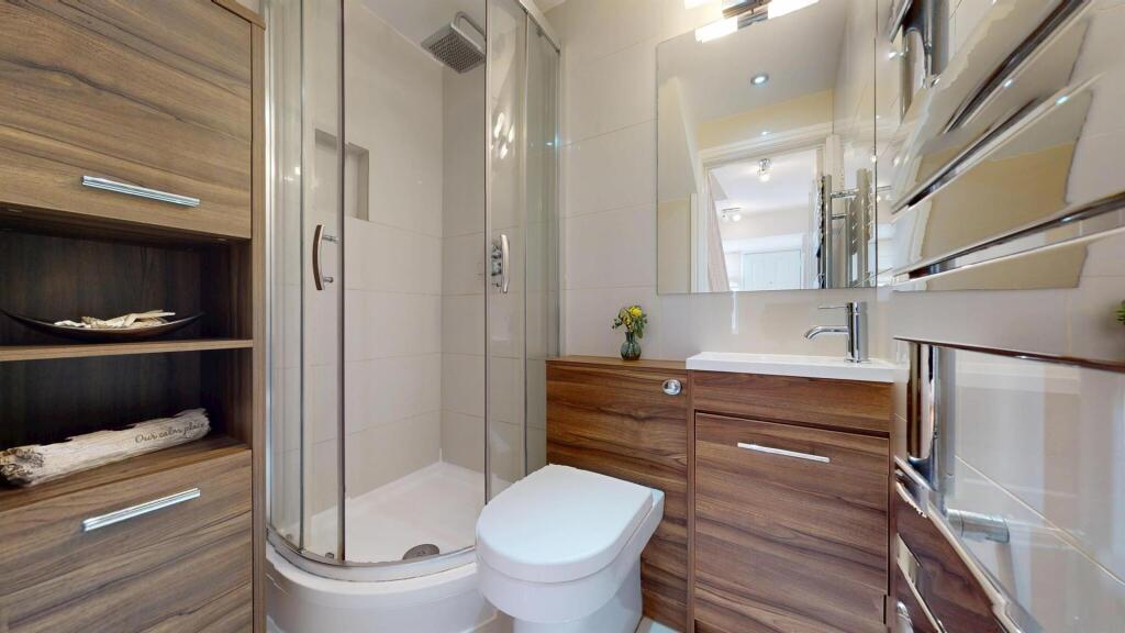 New bathrom - - Spacious house for Sale - E6