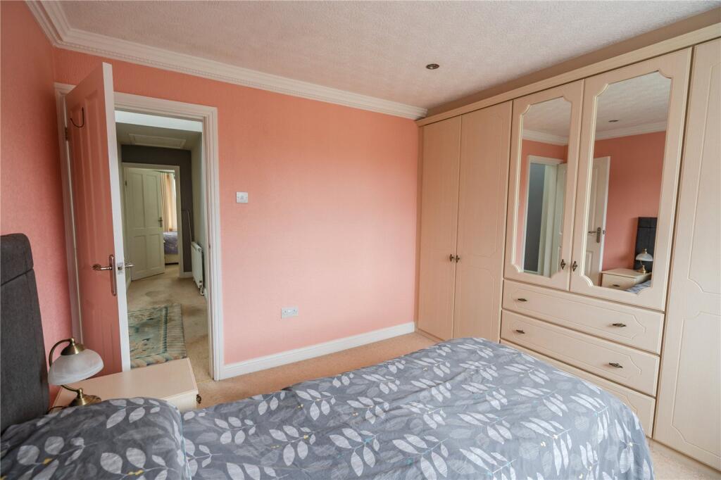 Bedroom 2 (2)