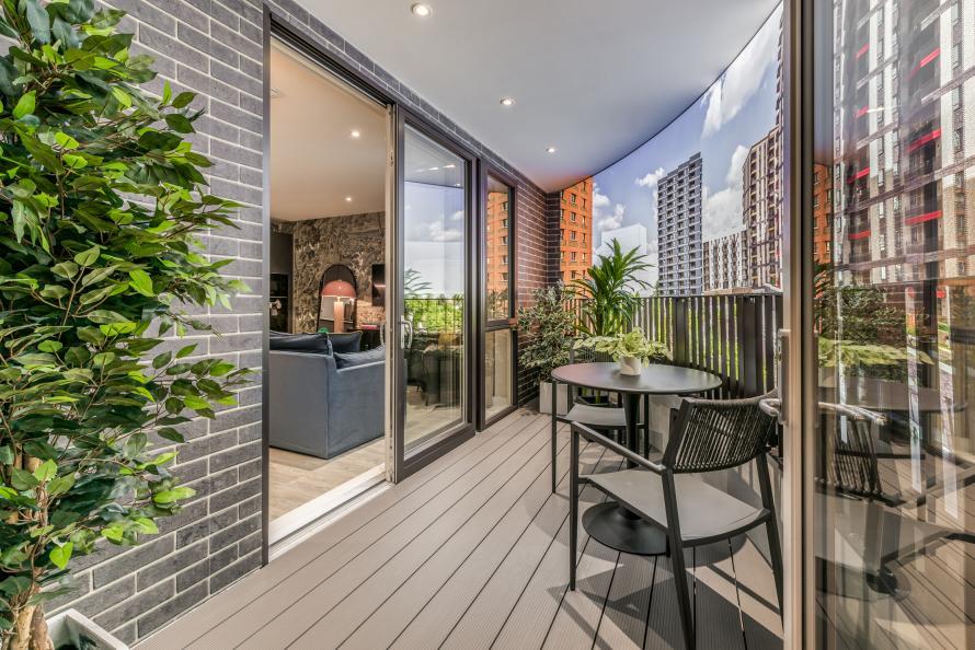 Dagenham Green 2 bed show